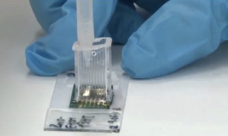 Un microchip impiantato nel corpo umano permetterà di