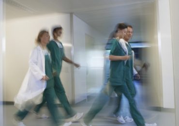 “Sempre e solo un infermiere”: poesia di una professione