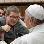 Papa Francesco:”Ruolo di infermieri e medici determinante nella cura della persona e dello spirito”