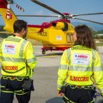 Ha un malore mentre è