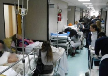 Napoli: emergenza al "Cardarelli", 21 barelle in Medicina d`Urgenza