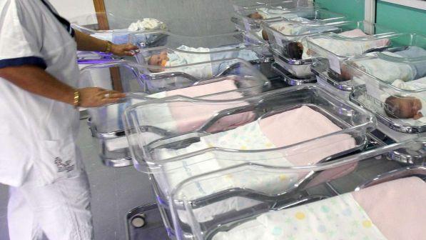 Zambia, confessione di un’infermiera:”Ho scambiato tra loro almeno 5.000 neonati in culla”