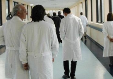 Mancano medici specialisti anche in Puglia: la regione