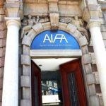 Antibiotici chinolonici e fluorochinolonici, Aifa lancia l’allarme