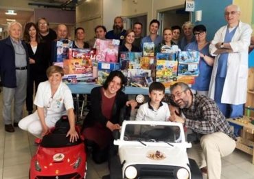 Cesena, donate mini-auto elettriche per portare in sala operatoria i piccoli pazienti