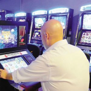 Funzionario del Ministero della Salute arrestato: ha sottratto € 1,4 milioni per giocare alle slot machines