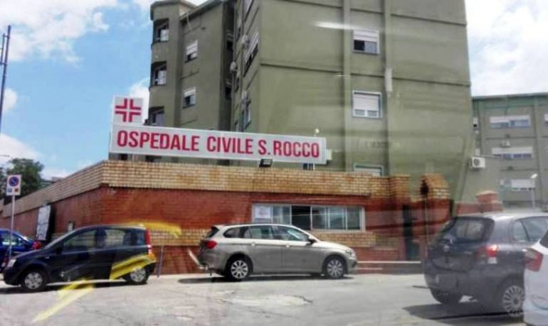 Scandalo assenteismo a Sessa Aurunca (Caserta): sanitari indagati e ospedale sequestrato