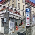 Moncalieri, muore dimenticato su una sedia del Pronto soccorso: si indaga per omicidio colposo