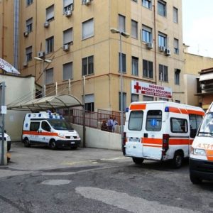 Napoli, disabile picchiato e violentato: è caccia ai colpevoli