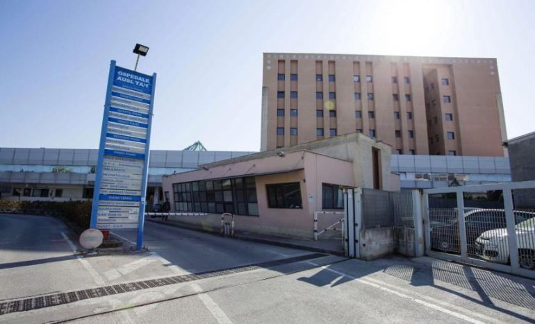 Castellaneta (Taranto), fatale caduta dal letto in ospedale: infermiera sotto processo per omicidio colposo