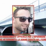 Donna cade nel fiume, infermiere fuori servizio si tuffa per aiutarla:”Il mio lavoro è salvare vite umane”