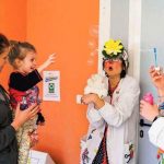 Emilia, quanti sorrisi in corsia con l’associazione Dimòndi Clown