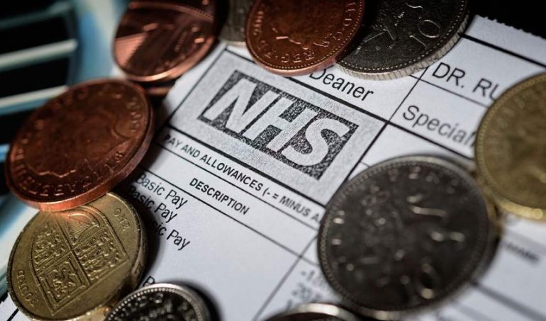 Quanto guadagna un infermiere NHS? Guida (aggiornata) agli stipendi inglesi