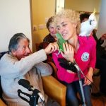 Pappagalli per stimolare latte