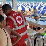Infarto in spiaggia per una bimba di 1 anno: salva grazie ad infermiera e medico in vacanza