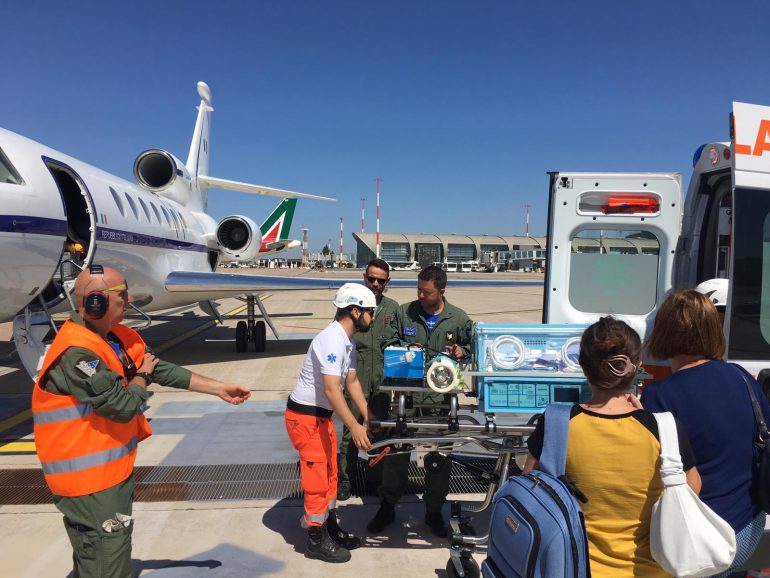 Aeronautica Militare: neonato in imminente pericolo di vita trasportato dalla Sardegna al Bambin Gesù