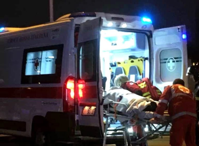 Reggio Calabria, tragedia agli Ospedali Riuniti: infermiere del 118 si toglie la vita