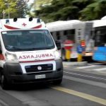 Roma, infermiere del 118 investito da tossicodipendente al volante: frattura del setto nasale