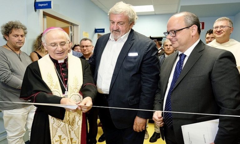 Minervino (Bari), inaugurato l’hospice. Ma è polemica tra sindaco e governatore