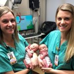 Infermiere identiche fanno nascere due gemelline nello stesso ospedale nel quale sono nate anche loro