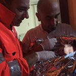 Equipe del 118 improvvisa sala parto e fa nascere un bimbo a casa di una paziente 1