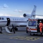 Medico e infermiere del Gaslini in volo verso Catania per salvare la vita di una neonata di soli 3 giorni