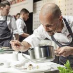 Cena di beneficenza in un ristorante stellato a favore dei giovani medici: centinaia di migliaia di euro raccolti in poche ore