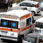 Chiamano il 118 per filmare l’equipaggio e malmenarlo: sanitari costretti alla fuga