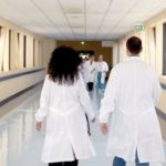 Ddl Sicurezza: aggredire un medico sarà sempre considerato reato, anche se fuori servizio 1