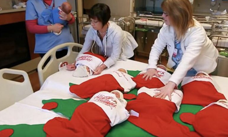 I neonati del mese di dicembre dell’ospedale di San Antonio dormiranno in una calza natalizia 1