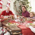 Abbuffate e malori: centinaia di chiamate al 118 dopo il pranzo di Natale