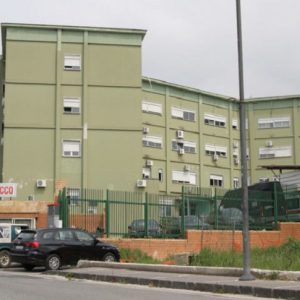 Sessa Aurunca, aggressione in ospedale: due infermieri presi a testate