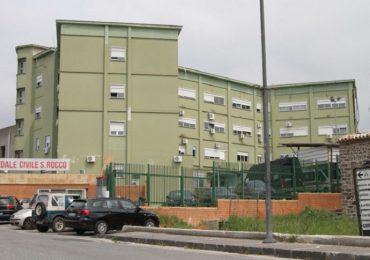 Sessa Aurunca, aggressione in ospedale: due infermieri presi a testate