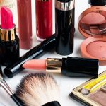 Trucco con inganno: allarme batteri nei prodotti da make-up mal conservati