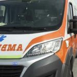 Afragola: medico e infermiere del 118 bersagliati dal lancio di oggetti mentre rianimano un paziente 1