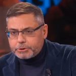 Andrea Vianello torna in tv dopo l’ictus. E su Twitter ringrazia l’infermiera che lo occorse: “Grazie, Lucia”