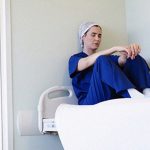 Burnout, carichi di lavori disumani e demansionamento: 1 infermiere su 5 appende la divisa al chiodo a causa della depressione