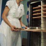 Costretti per anni a svolgere mansioni domestico alberghiere e igiene dei pazienti: 200 infermieri denunciano l’Asl Napoli 3 Sud