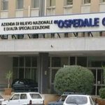 Palermo, arrestati tre dipendenti dell’Ospedale Civico: documenti falsi e truffa sulle protesi