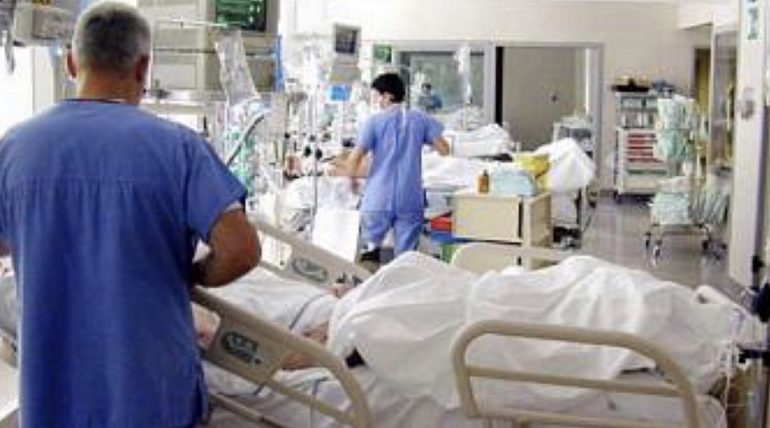 Rimossa dal ruolo di coordinamento dopo la gravidanza: azienda ospedaliera condannata a reintegrare l’infermiera