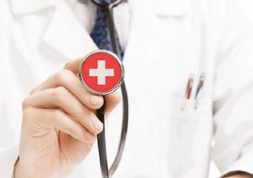 Svizzera, analisi rivela: più infermieri, meno spese e meno decessi.
