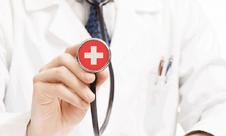Svizzera, analisi rivela: più infermieri, meno spese e meno decessi.