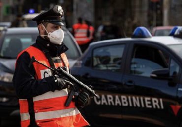 Coronavirus: centinaia di false autocertificazioni per uscire di casa. Sette cittadini arrestati a Roma