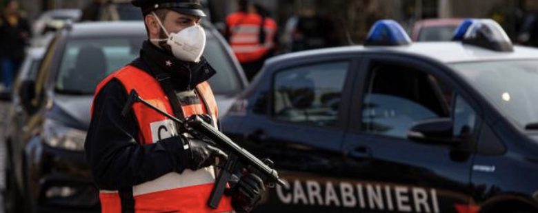 Coronavirus: centinaia di false autocertificazioni per uscire di casa. Sette cittadini arrestati a Roma