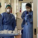 Coronavirus: infermieri e oss in quarantena a Vercelli richiamati in servizio dopo 24 ore per sopperire alle carenze di personale