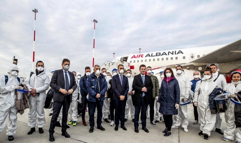 Coronavirus, l'Albania tende la mano all'Italia: "Sono 30 che ci aiutate. Dobbiamo ricambiare".