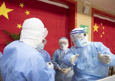 Coronavirus, medici e infermieri in trincea: il modello cinese esportato in Italia.