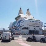 Coronavirus, nave trasformata in ospedale galleggiante a Genova.
