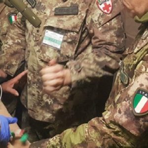 Coronavirus: procedura straordinaria di arruolamento nell’Esercito Italiano di 120 ufficiali medici e 200 sottufficiali infermieri.