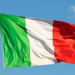 Tutta Italia ringrazia medici, infermieri e personale sanitario impegnati nell'emergenza Covid-19 1